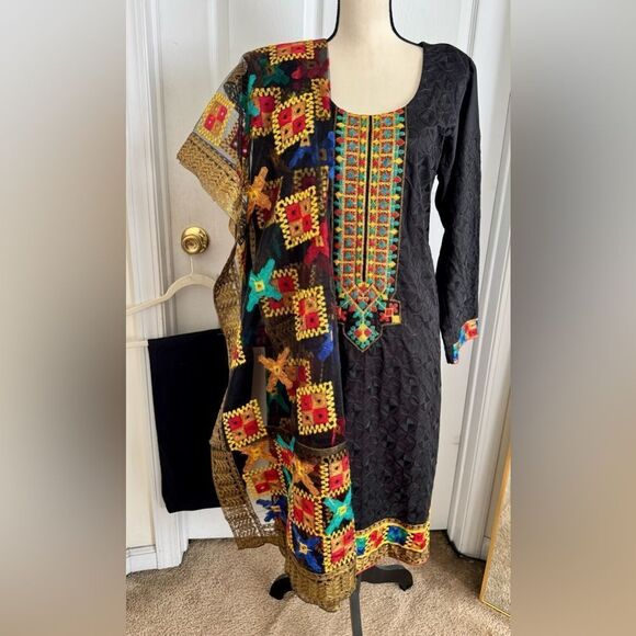PAKISTANI DESIGNER DRESS 3 PIECE - Picture 7 of 10